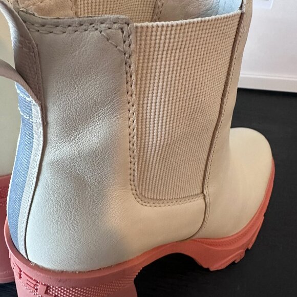 Sorel Brex Leather White and Coral High Heel Chelsea Boots 7 - Picture 3 of 4